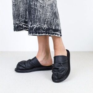 TRIPPIN Black Women's Mules